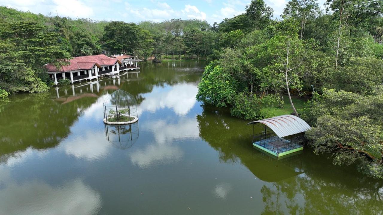 Lake Serenity Resort & Spa Kuruwita Eksteriør billede